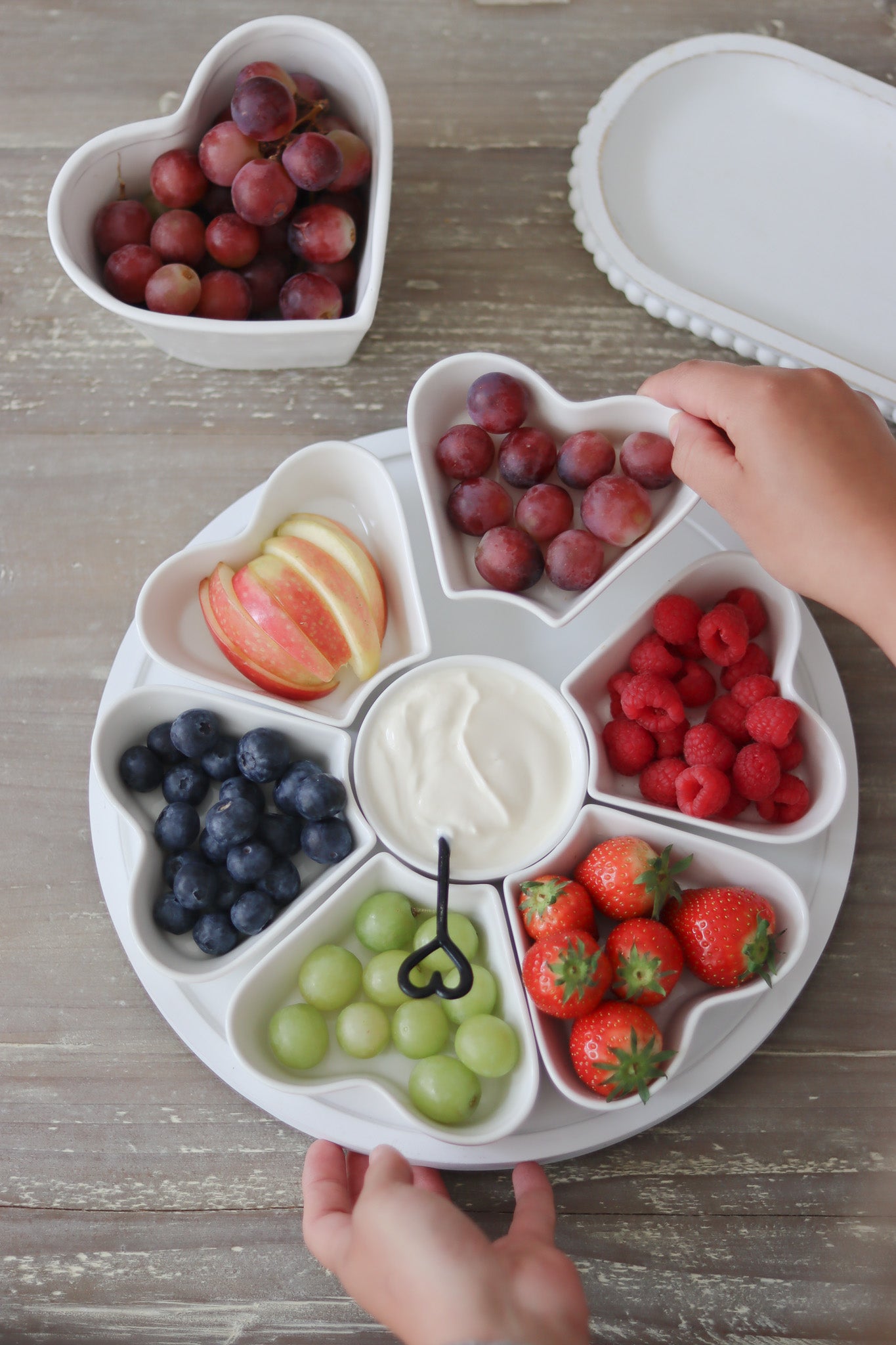 7 Pc Lazy Susan Heart Snacking Station - White| Pretty Little Home